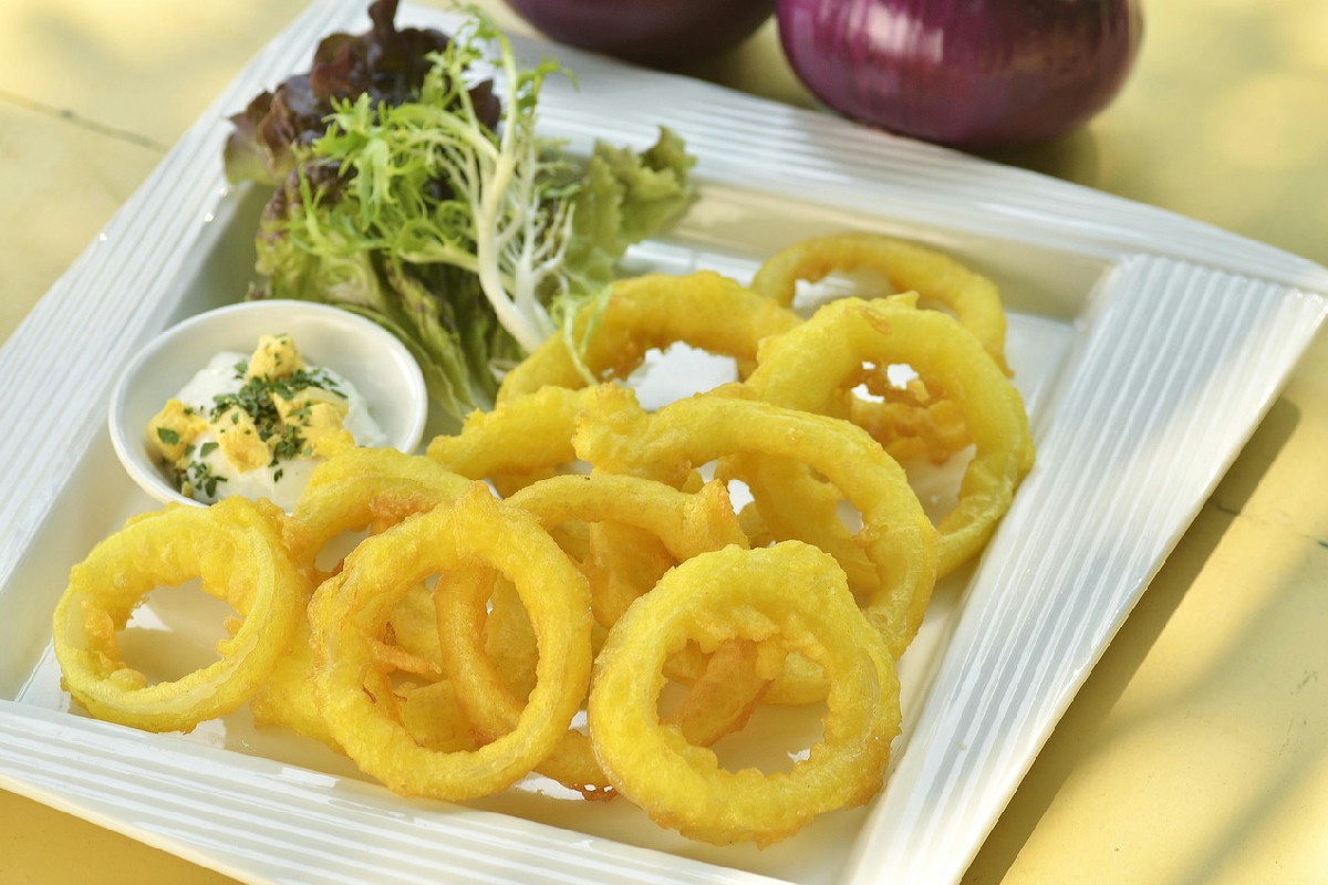 Ecco come ottenere calamari fritti croccanti da ristorante: la pastella che fa davvero la differenza