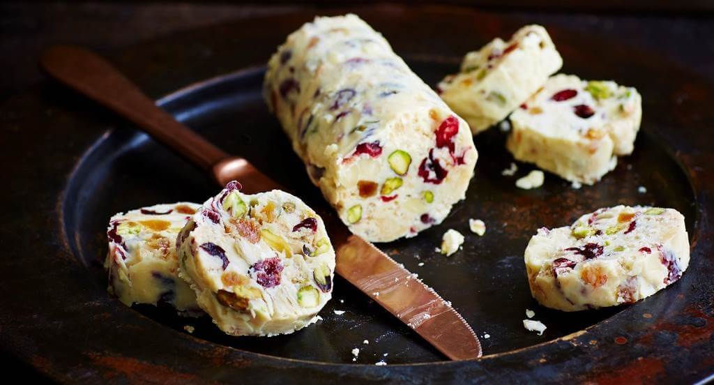 Hai voglia di qualcosa di speciale? Il salame di cioccolato bianco a Natale fa innamorare tutti