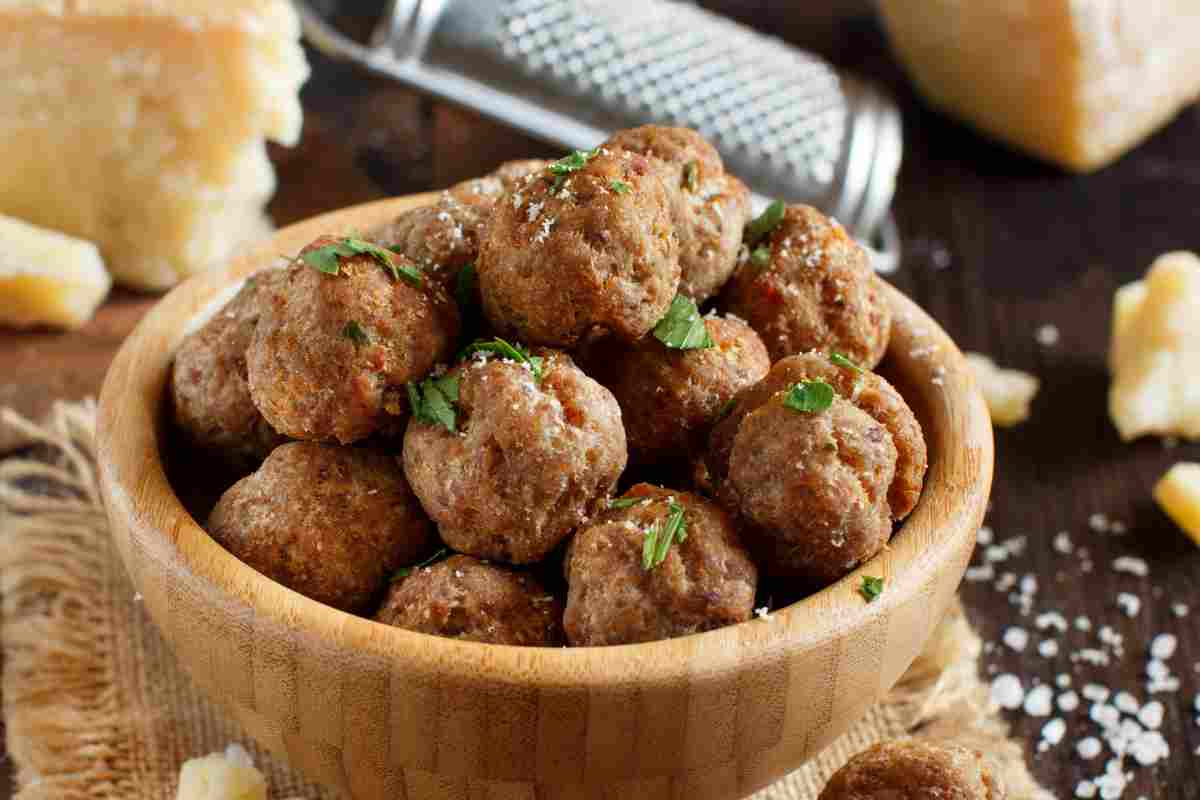 Le polpettine veloci che i bambini adorano li preparo con 2 ingredienti, sono leggere e super appetitose